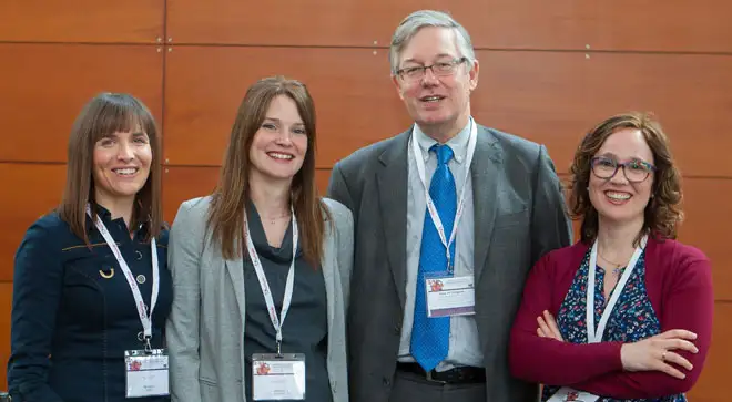 jornadas-dispositivos-corazon-asistencia-circulatoria-mecanica (De izda a dcha) el Dr. José Elizalde, coordinador de Trasplantes de Navarra; la Dra. Maite Basurte, cardióloga del Complejo Hospitalario de Navarra; el Dr. Gregorio Rábago, subdirector de Cirugía Cardiaca de la Clínica Universidad de Navarra; la enfermera Pilar Ara, de Cardiología de la Clínica; Leticia Jimeno, enfermera responsable de Dispositivos Cardiacos de la Clínica; Teresa Soria Gómez, enfermera de Insuficiencia Cardiaca en el Hospital de Día y el Dr. Javier Segovia, jefe de Insuficiencia Cardíaca y Trasplante, ambos del Hospital Universitario Puerta de Hierro de Madrid.