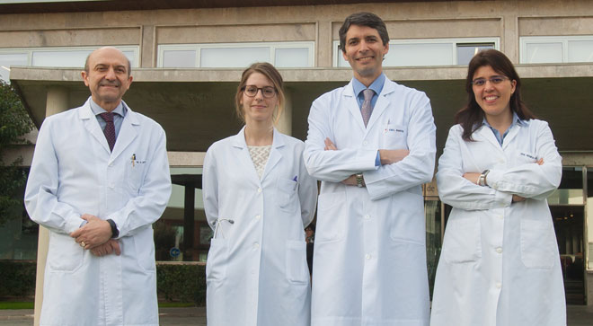 investigadores-beneficios-ejercicio-fisico-vigoroso (de izquierda a derecha): el Dr. Miguel Ángel Martínez González, del departamento de Medicina Preventiva y Salud Pública y catedrático de la Universidad de Navarra, la Dra. María Hidalgo Santamaría, especialista del Departamento de Medicina Interna de la Clínica Universidad de Navarra, el Dr. Alejandro Fernández Montero, de la Unidad de Medicina del Trabajo de la Clínica y Maira Bes, del departamento de Medicina Preventiva y Salud Pública de la Universidad de Navarra.