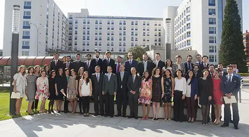 2014_05_09_graduacion_residentes_2014 Imagen de la graduación de los residentes de la Clínica Universidad de Navarra del año 2014
