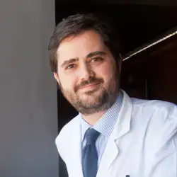 Imagen residente Eduardo Castañón Imagen del residente Eduardo Castañón, del departamento de Oncología Médica