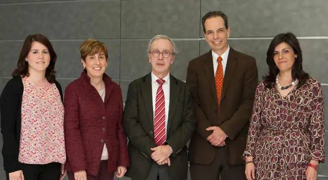 jornada-sahs-ponentes (de izquierda a derecha): Ponentes de la jornada: los doctores Noelia Álvarez (Atención Primaria-SNS), Elena Urrestarazu (Neurofisiología CUN), Valentin Alzina (Dir. Pediatría CUN), Dr. Peter Michel Baptista (Otorrinolaringología CUN) y Dra. Maria Luz Alonso (Unidad Sueño-Complejo Asistencial de Burgos).