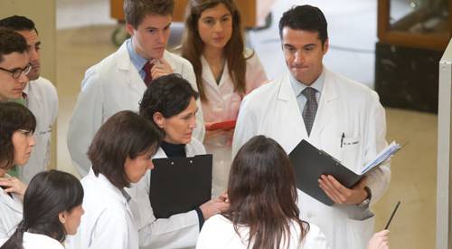 Alumnos de la Facultad de Medicina