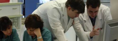 Médicos trabajando en la Clínica Imagen de profesionales trabajando en la Clínica Universidad de Navarra
