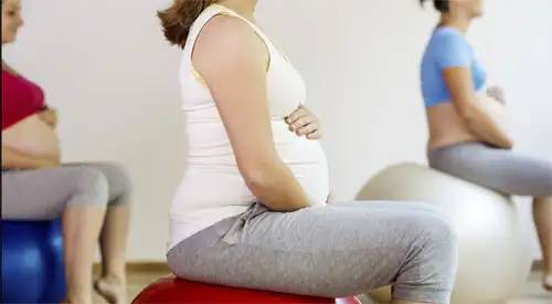 gimnasia-embarazada <p>Imagen de embarazada practicando gimnasia</p>