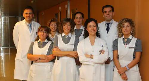 2012_10_09_foto_equipo_oncologia_ensayo_cancer_prostata_medidas