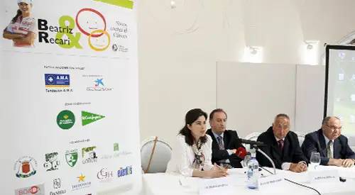 Rueda de prensa Trofeo Golf Beatriz Recari Imagen de la rueda de prensa de presentación del Trofeo solidario de Golf Beatriz Recari cuya recaudación se destinará a Niños contra el cáncer