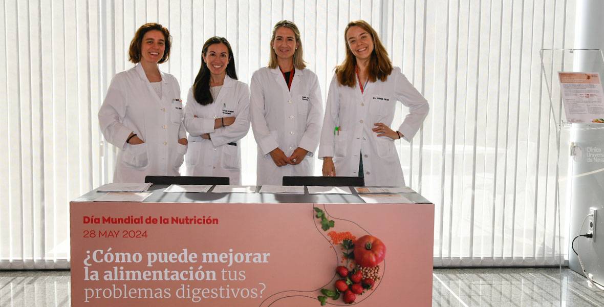 Dia-nacional-nutricion-2024 Imagen de las nutricionistas del Departamento de Endocrinología y Nutrición de la Clínica Universidad de Navarra durante la sesión informativa en el marco del Día Nacional de la Nutrición.