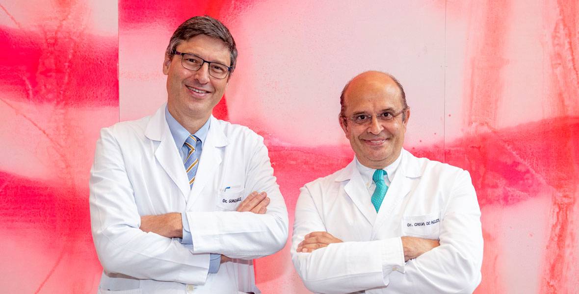 Dres-Antonio-Gonzalez-Luis-Chiva Imagen de los Dres. Antonio González y Luis Chiva, del Área de Cáncer Ginecológico del Cancer Center Clínica Universidad de Navarra.