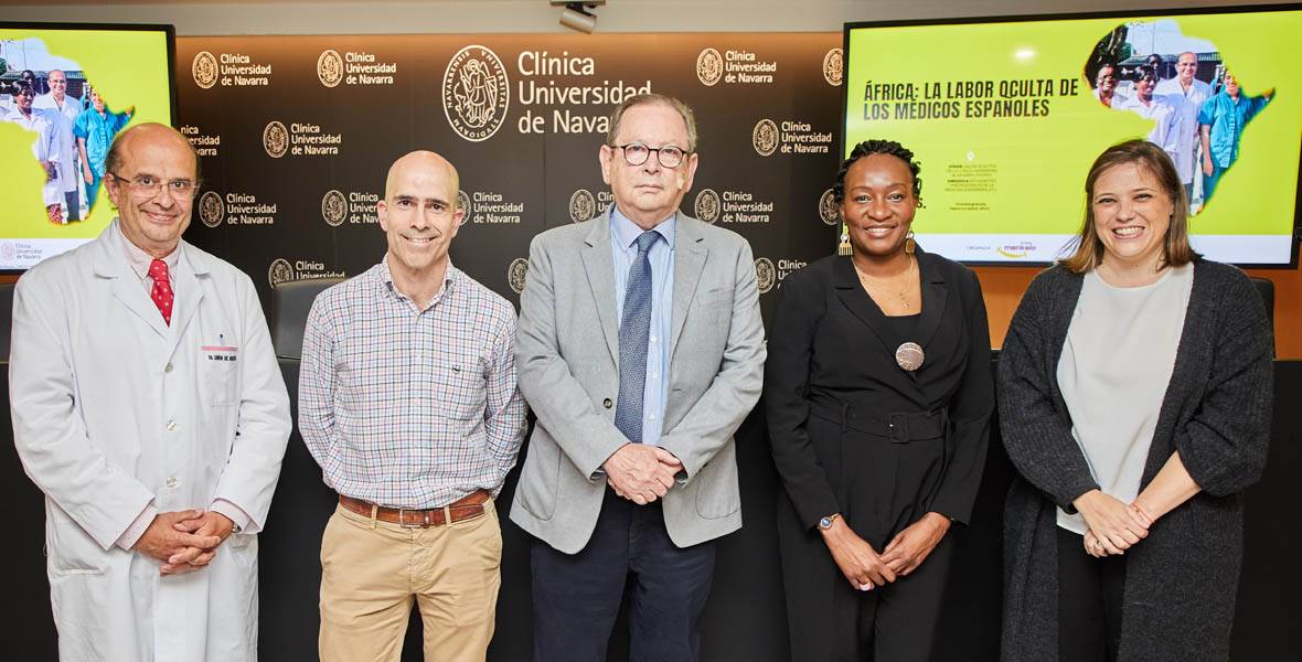 monkole-mesa-redonda-africa-labor-oculta-medicos-espanoles Imagen de los ponentes de la mesa redonda “África: la labor oculta de los médicos españoles” organizada por la Fundación Monkole y la Clínica Universidad de Navarra.