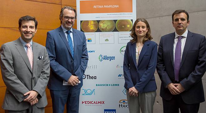 Congreso Retina Pamplona 2019 De izquierda a derecha, Manuel Sáenz de Viteri, Alfredo García Layana, Sara Llorente y Guillermo Fernández Sanz.