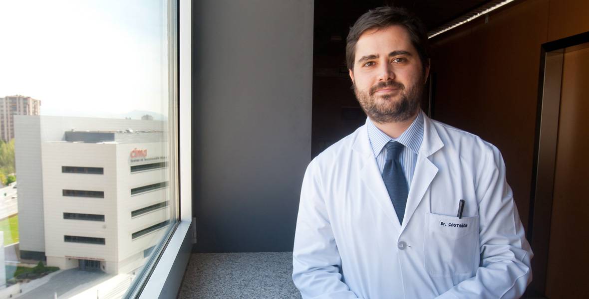 dr-castanon-publicacion-refutacion-covid Imagen del Dr. Eduardo Castañón, especialista de Oncología de la Clínica Universidad de Navarra.