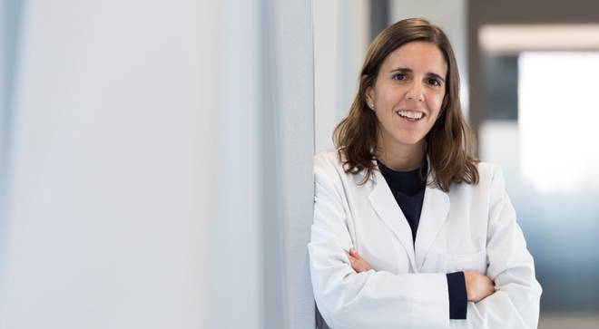 dra-maria-rodriguez-cirugia-robotica-toracica Imagen de la Dra. María Rodríguez, especialista de la Clínica Universidad de Navarra en Madrid, es la única cirujana torácica europea con el certificado americano en cirugía robótica.