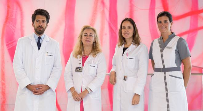 equipo-preservacion-axilar-cancer-mama Imagen del equipo de la Clínica Universidad de Navarra que aplica la técnica de preservación axilar en el tratamiento del cáncer de mama.