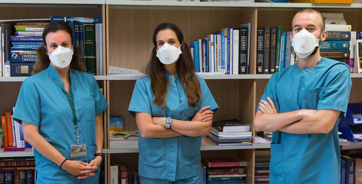 estudio-alergologia-rinitis-covid Imagen del equipo de Alergología de la Clínica Universidad de Navarra que han abierto un estudio sobre la repercusión del covid-19 en pacientes con rinitis.
