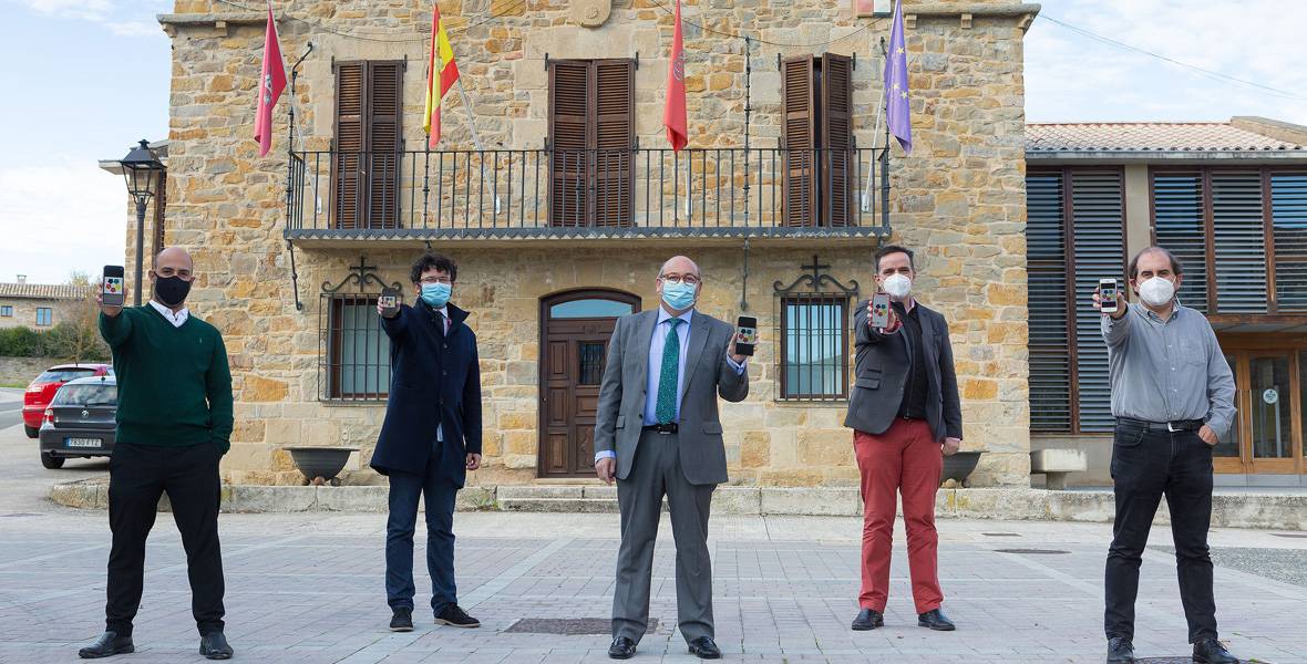 estudio-monitorizacion-tos Imagen de los coordinadores del estudio de monitorización de la tos de la Clínica Universidad de Navarra y la Cendea de Cizur.