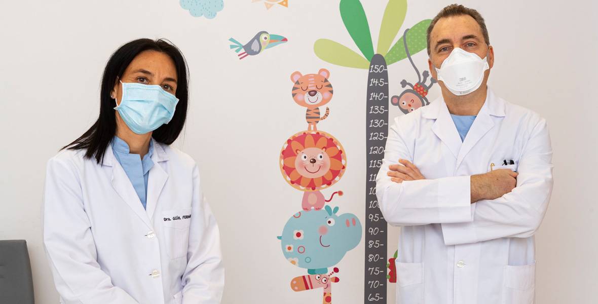 estudio-nino-publicidad-internet Imagen de los pediatras de la Clínica Universidad de Navarra participantes en el estudio del uso del niño en la publicidad de Internet.