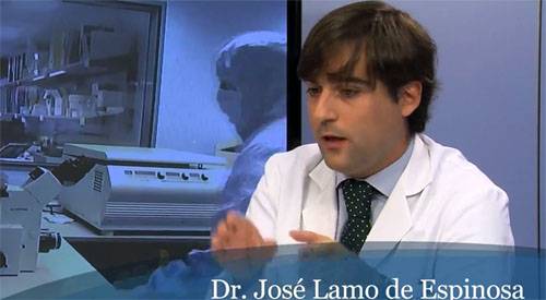 Problemas de cadera El Dr. Lamo de Espinosa, especialista del departamento de Cirugía Ortopedica y Traumatología responde las dudas de los usuarios de abc.es sobre problemas de cadera. Con el paso de los años los cartílagos de la cabeza del fémur y del hueco de la pelvis se van desgastando produciendo los síntomas de la artrosis de cadera. Uno de los tratamientos para resolver este problema es la sustitución de la articulación afectada por una prótesis de cadera.