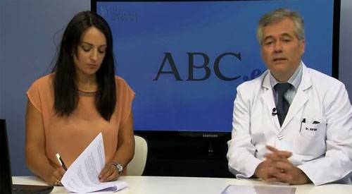 Leucemia Videochat sobre leucemia con el Dr. José Rifón, especialista del departamento de Hematología y Hemoterapia de la Clínica Universidad de Navarra. La leucemia es una enfermedad de las células de la médula ósea, del sistema hematopoyético que produce la sangre. Podemos diferenciar entre leucemias agudas y leucemias crónicas. Las leucemias agudas se manifiestan más rápidamente y suelen dar más síntomas. Con el objetivo de restaurar la función de la médula ósea se llevan a cabo trasplantes de médula ósea tanto del propio paciente como de donante.