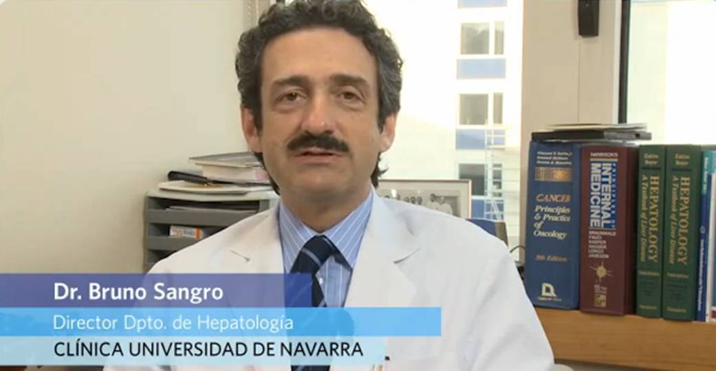 Nuevos tratamientos para la cirrosis hepática La cirrosis como tal carece de tratamiento médico específico dado que es irreversible aunque si que se pueden tratar las enfermedades que la producen consiguiendo evitar o retardar su evolución. Se están abriendo nuevas líneas de investigacion para conseguir estimular las células hepáticas del propio paciente de modo que sobrevivan, puedan regenerarse y mejoren la función hepática.