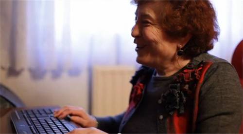 HistoriaCUN. Felisa implante coclear Felisa Rodríguez, una paciente sordo-ciega a la que le implantaron un implante coclear
