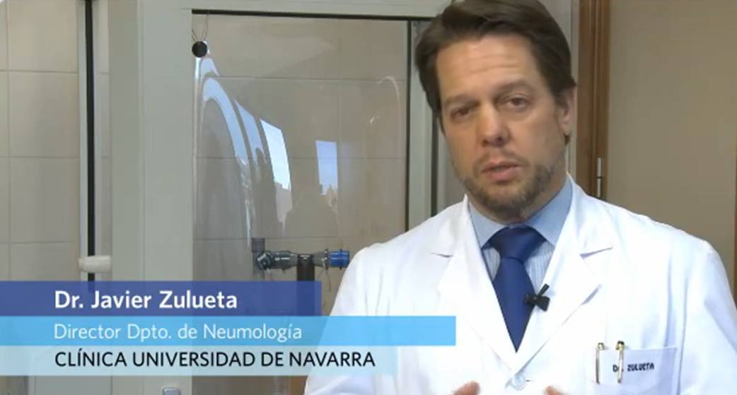 Últimos tratamientos para la fibrosis pulmonar La fibrosis pulmonar es una enfermedad crónica que hace que el pulmón pierda flexibilidad y vaya deteriorando su funcionamiento. Actualmente existen varios tratamientos disponibles para poder combatirla. Dentro de los últimos avances para detener la progresión de esta enfermedad, se está investigando con el nuevo fármaco llamado Pirfenidona y con células madre de médula ósea.