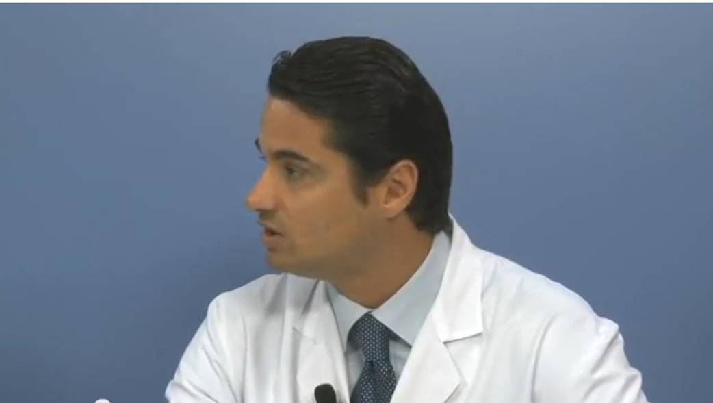 EPOC (segunda parte) El Dr. Juan Pablo de Torres, especialista del Departamento de Neumología, explica en qué consiste la EPOC (Enfermedad Pulmonar Obstructiva Crónica), las causas directas y qué es el asma y cómo detectarlo.