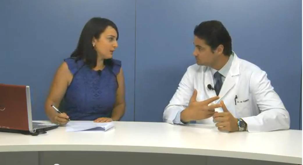 EPOC (tercera parte) El Dr. Juan Pablo de Torres, especialista del Departamento de Neumología, explica en qué consiste la rehabilitación y la fisioterapia respiratoria, así como la importancia del ejercicio para los pacientes con EPOC.