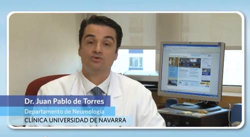 Vivir con asma. Cómo prevenir las crisis Cómo prevenir las exacerbaciones y las crisis de asma. El asma es una enfermedad inflamatoria de las vías aéreas, caracterizada por dificultad respiratoria, ruidos torácicos sibilantes, opresión torácica y tos que puede empeorar frente a ciertos estímulos como alérgenos, ejercicio, infecciones respiratorias, etc.