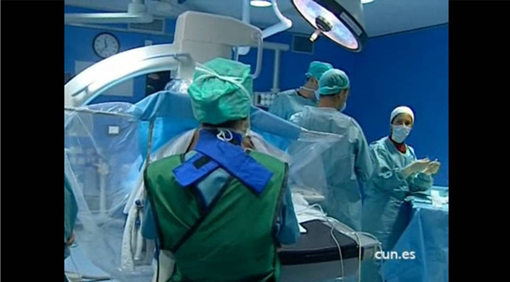 Braquiterapia en la vena cava Un procedimiento pionero mediante braquiterapia evita que la vena cava vuelva a ocluirse. La radiación intravascular tiene por objetivo evitar que las células de la pared de la vena se multipliquen y por tanto evita la oclusión de la misma. Esta técnica permite aplicar dosis más altas de radiación causando un menor daño en el tejido sano, se realiza en el quirófano de cirugía endovascular pero solamente requiere estar ingresado 24 horas (incluso podría llegar a realizarse de manera ambulatoria).