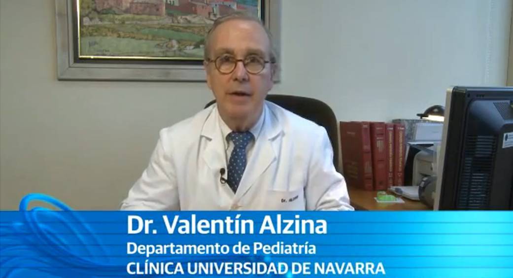 Golpe de calor en un niño Cómo actuar y síntomas para detectar el golpe de calor de un niño. El golpe de calor es una situación muy grave ya que conlleva un fallo multiorgánico. Hay que saber diagnosticarlo rápidamente y trasladar a la persona que lo sufre a un centro hospitalario. La prevención es clave para evitar el golpe de calor y se consigue a través de una correcta hidratación, evitando la actividad intensa cuando las temperaturas son altas y llevando ropa ligera.