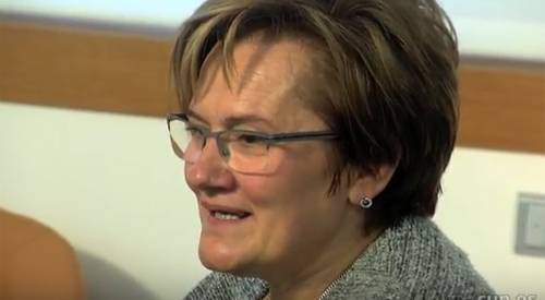 Tras autoexplorarse, una “pequeña arruga en el pecho izquierdo” delató su enfermedad: Pilar tenía cáncer de mama. Pero llegó justo a tiempo para aplicarle un rápido tratamiento de braquiterapia mamaria, que reduce el tiempo de radiación de entre 4 y 6 semanas a tan sólo 5 días, con la consiguiente disminución de radiación.
