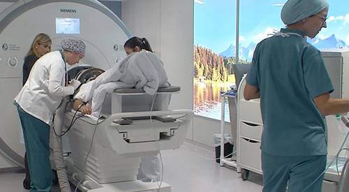 HIFU. Ultrasonidos focalizados de alta intensidad Tratamiento sin cirugía para el temblor incapacitante mediante el HIFU, ultrasonidos focalizados de alta intensidad. Clínica Universidad de Navarra