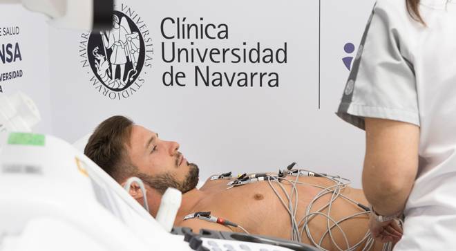 Reconocimiento médico en la Clínica Universidad de Navarra del futbolista Saúl Níguez Imagen del jugador del Atlético de Madrid, Saúl Níguez, durante el reconocimiento médico en la Clínica Universidad de Navarra en Madrid.