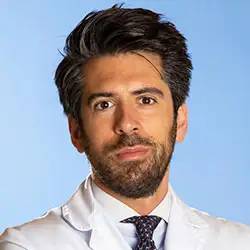 Imagen del Dr. Álvaro Cabello Pérez, especialista en Cirugía Plástica de la Clínica Universidad de Navarra