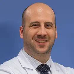 Imagen del Dr. Mariano Ponz Sarvise, oncólogo médico de la Clínica Universidad de Navarra 