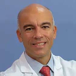 Imagen Dr. Gabriel Reina Gonzalez, Departamento de Microbiologia. 