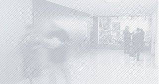 Imagen en gris de un pasillo de la Clínica Universidad de Navarra