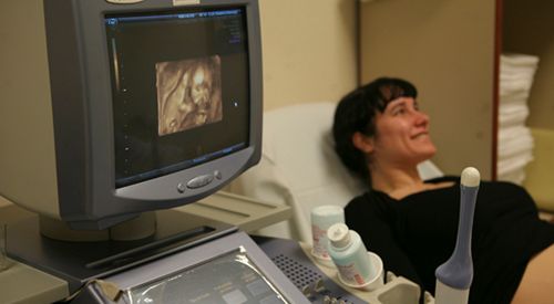 ginecologia-facultad-medicina <p>Ecografía a una madre para el control de su embarazo </p>