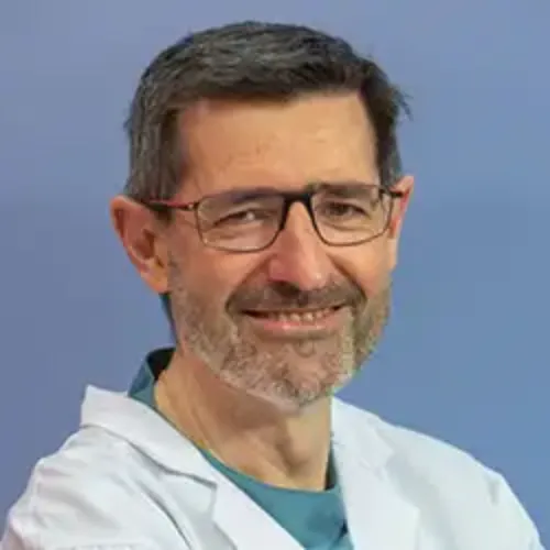 Imagen del Dr. Gabriel Gastaminza Lasarte, especialista en Alergología en la Clínica Universidad de Navarra La imagen muestra al Dr. Gabriel Gastaminza Lasarte, Director del Departamento de Alergología e Inmunología Clínica. Dedicación preferencial al estudio y tratamiento del asma, patología respiratoria ocupacional y dermatitis atópica y de contacto.