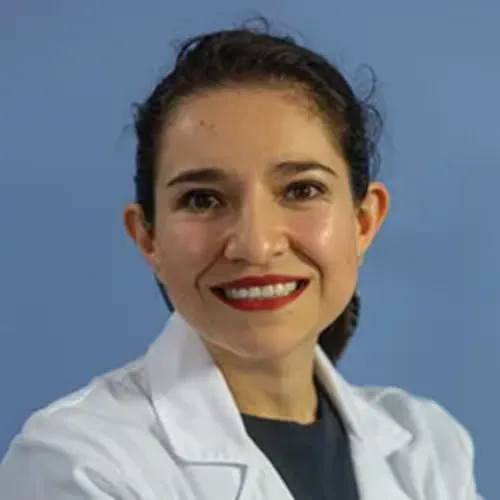 Imagen de la Dra. Catalina Ulloa Clavijo, especialista en Nefrología de la Clínica Universidad de Navarra. La Dra. Ulloa se dedica preferencialmente a la enfermedad renal crónica avanzada.