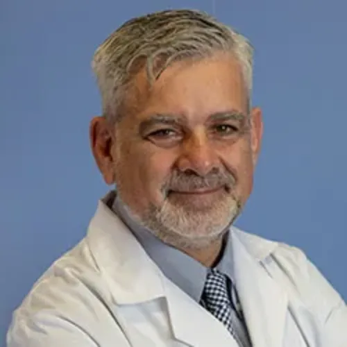 Imagen del Dr. Ignacio Azinovic, especialista en Oncología Radioterápica de la Clínica Universidad de Navarra en Madrid