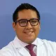 Imagen del Dr. Daniel Villa Hurtado, especialista en Nefrología de la Clínica Universidad de Navarra. El Dr. Villa se dedica preferencialmente a la prevención, tratamiento y seguimiento del fracaso renal agudo y trastornos electrolíticos en el paciente hospitalizado, abordaje clínico integral del enfermo renal y cardiaco, y a la Nefrología diagnóstica e intervencionista.