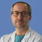 Dr. Antonio Martínez Simón El Dr. Antonio Martínez Simón es un reconocido especialista en Anestesiología en la Clínica Universidad de Navarra. Con una amplia experiencia en el manejo del dolor perioperatorio y en la administración de anestesia en pacientes de todas las edades y patologías, el Dr. Martínez Simón trabaja en equipo con otros especialistas en Anestesiología y con tecnología avanzada para garantizar la seguridad y el bienestar de nuestros pacientes durante todo el proceso quirúrgico.En la Clínica Universidad de Navarra, nos enfocamos en proporcionar un servicio personalizado y de alta calidad a aquellos que confían en nosotros para el manejo de su salud. Nuestros especialistas en Anestesiología tienen como objetivo principal controlar el dolor y la ansiedad de los pacientes durante los procedimientos quirúrgicos, así como garantizar que el paciente reciba una atención adecuada antes, durante y después de la cirugía.Si necesita más información sobre nuestros servicios de Anestesiología, no dude en ponerse en contacto con nosotros.