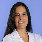 Dra. Ángeles Martín Serrat, especialista en Medicina Interna, dedicada a la atención integral del paciente adulto – Clínica Universidad de Navarra