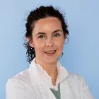 Dra. Paloma Aparicio Jiménez, especialista en Medicina Interna, dedicada a medicina paliativa – Clínica Universidad de Navarra