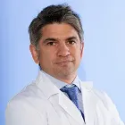 Dr. Juan Pablo Fusco, especialista en Oncología Médica, abordaje terapéutico personalizado del cáncer – Clínica Universidad de Navarra