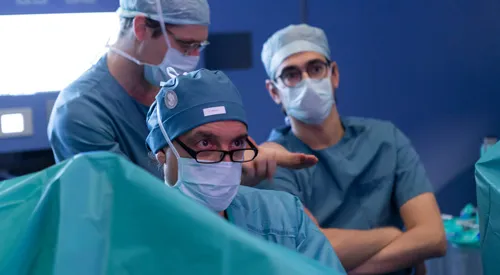 Cirugía Reconstructiva. Centro de próstata. CUN Especialistas durante un procedimiento de cirugía reconstructiva. Centro de Próstata de la Clínica Universidad de Navarra