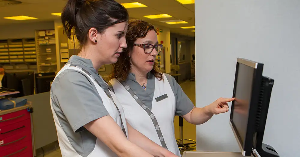 enfermera-clinica-avanzada-uci