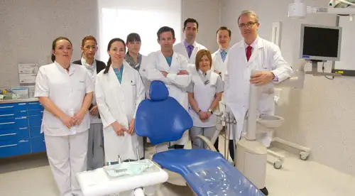 Foto equipo Foto del equipo de Cirugía Oral y Maxilofacial y de la Unidad Dental de la Clínica Universidad de Navarra.