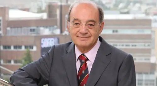 Dr. Jesús Prieto Valtueña Dr. Jesús Prieto Valtueña, especialista en Medicina Interna